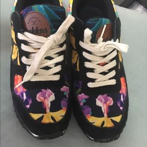 Fun and beautiful floral Joggers!