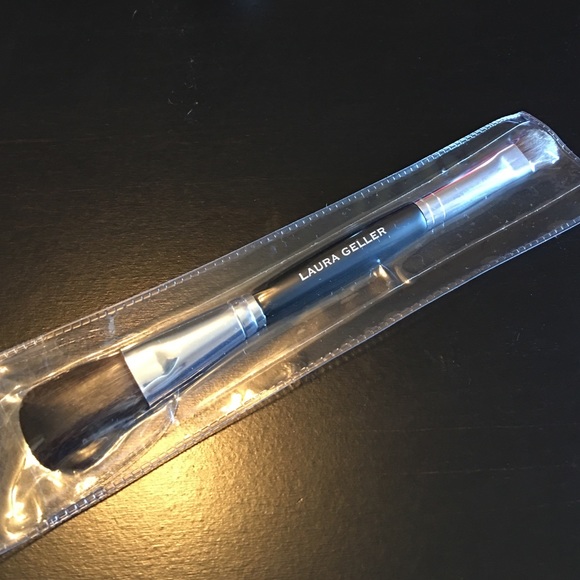 Laura Geller Makeup Brush