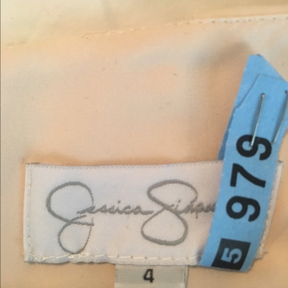 Cream Scalloped Dress - Picture 4 of 4