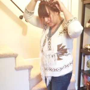 Open layering cardigan with fringe