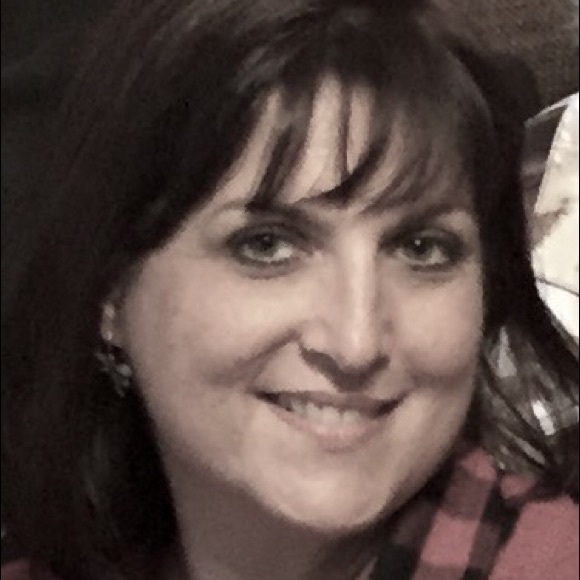 Meet your Posher, Lisa - Picture 1 of 1