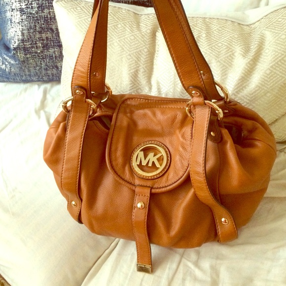 MICHAEL KORS PURSE - Picture 2 of 4