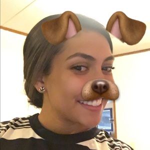 Meet your Posher, Daniela