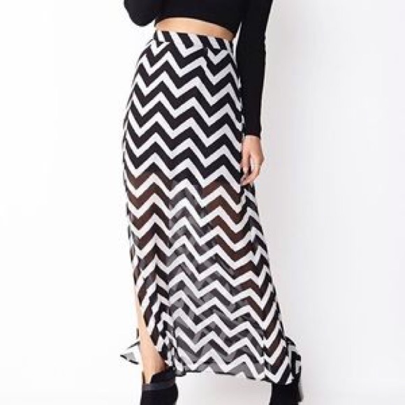 Forever 21 Chevron Maxi Skirt M