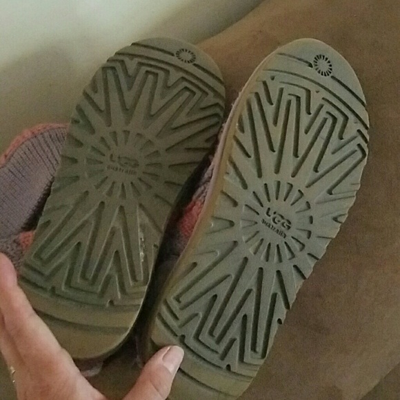 🛇🛇SOLD🚫🚫Authentic UGG BOOTS - Picture 3 of 4