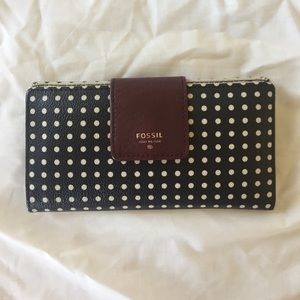 Fossil Sydney Tab Clutch Wallet