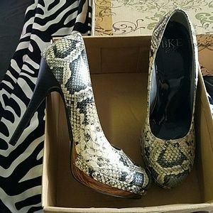 BKE snake skin heels