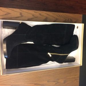 CLEAR OUT SALE...MK platform boots