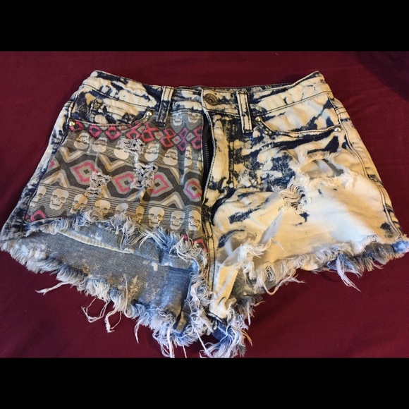 High waisted cut off skull shorts