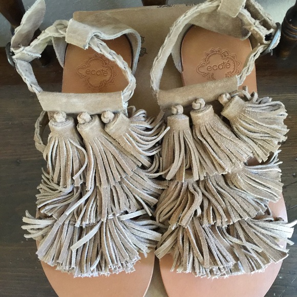 Urban Outfitters sandals size 7 NWT