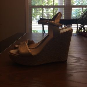 CLEAR OUT SALE...MK wedges