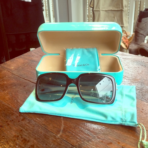 Tiffany sunglasses 🕶