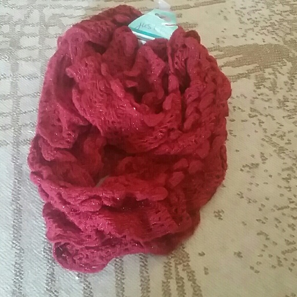 Burgundy infinity scarf brand new