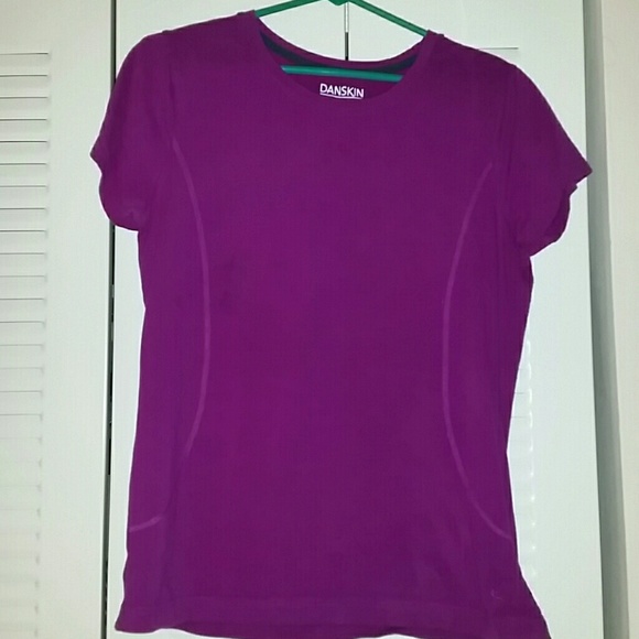 Danskin t-shirt