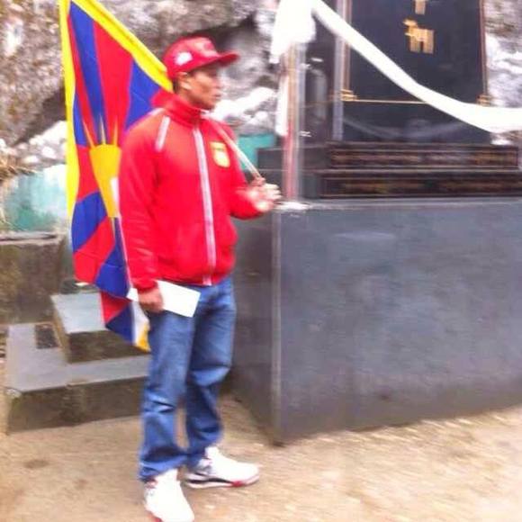 Meet your Posher, Ngawang