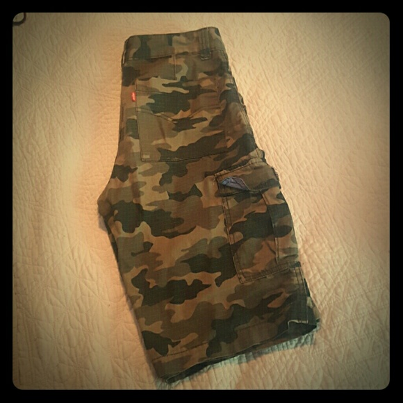 Boys Levi Camo Rip-stop Cargo Shorts size 16
