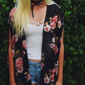 Forever 21 - Flower kimono