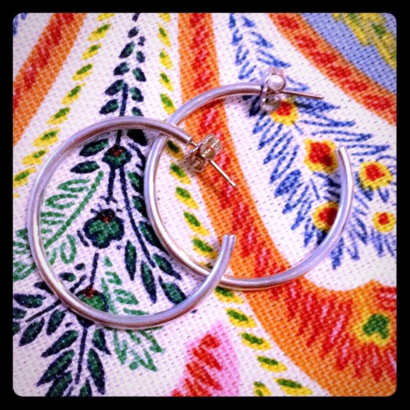 👛Guaranteed Authentic Tiffany Hoop Earrings👛
