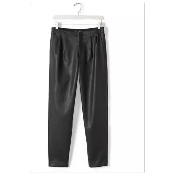 NWT Banana Republic Pleated Faux Leather Pants - Picture 4 of 4
