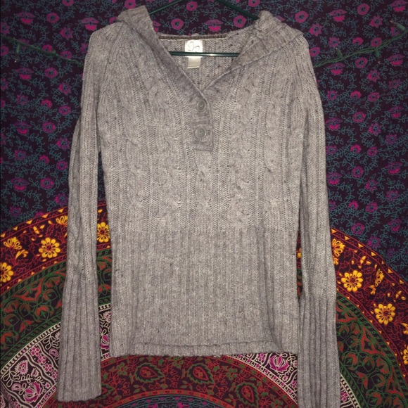 Hooded sweater
