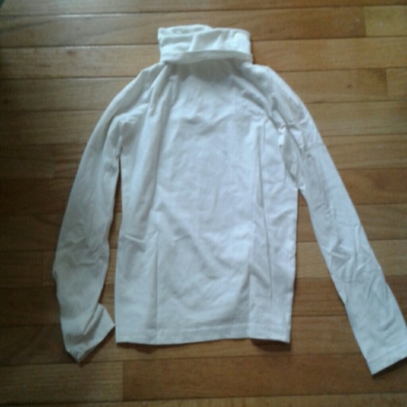 Turtle neck - Picture 1 of 1