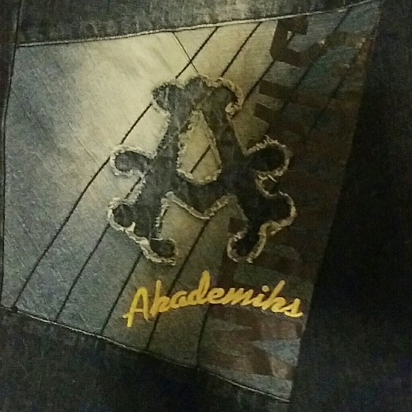 Jeans - Picture 2 of 3