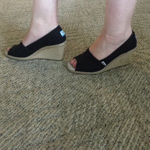 TOMS wedges