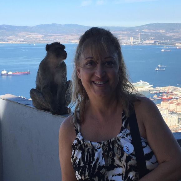 Meet your Posher, Sandra