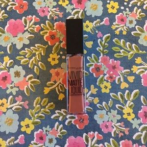 Maybelline Vivid Matte Liquid in nude thrill