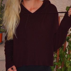 Brandy Melville - cropped maroon pullover hoodie