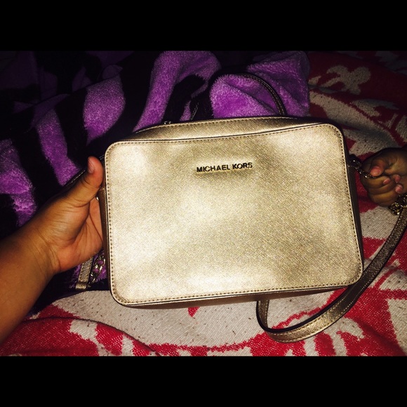 Gold MK crossbody - Picture 1 of 1