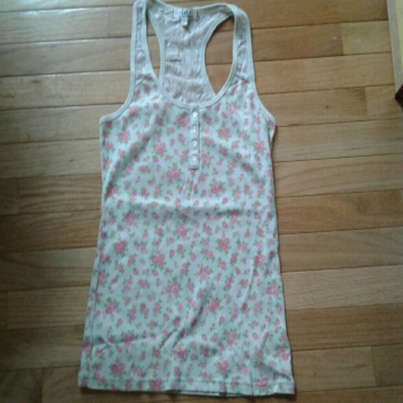 Tanktop - Picture 1 of 1