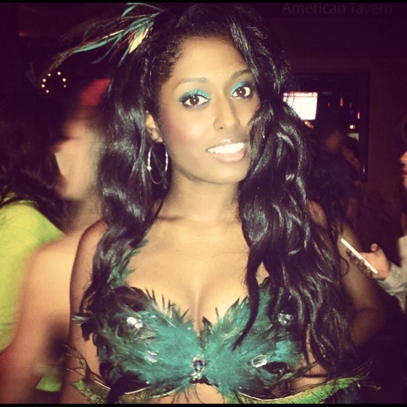 Handmade peacock bra! Halloween costume 👻💋