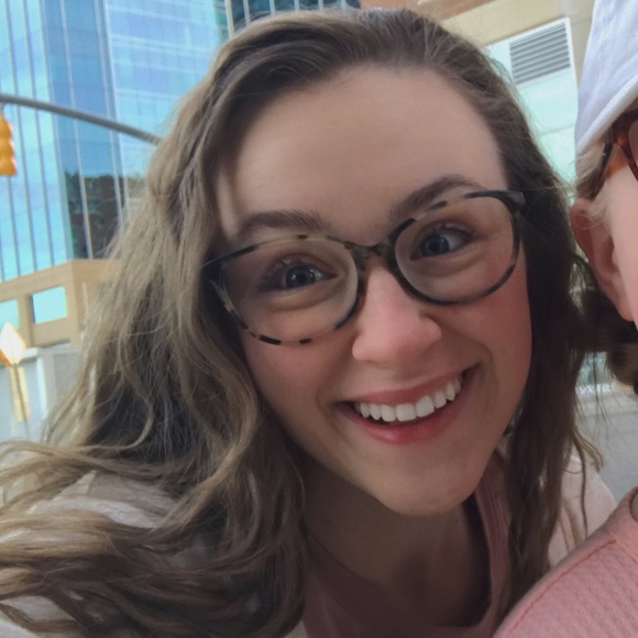 Meet your Posher, Cherith - Picture 3 of 8