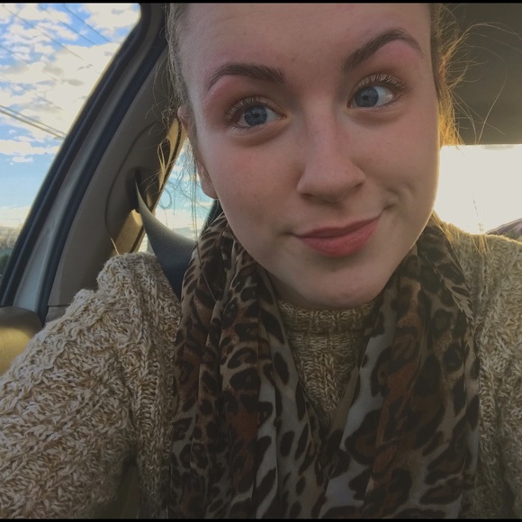 Meet your Posher, Cherith - Picture 6 of 8