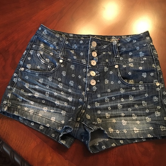 High waisted floral shorts