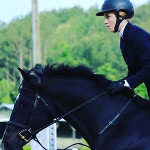 Meet your Posher, Izzy