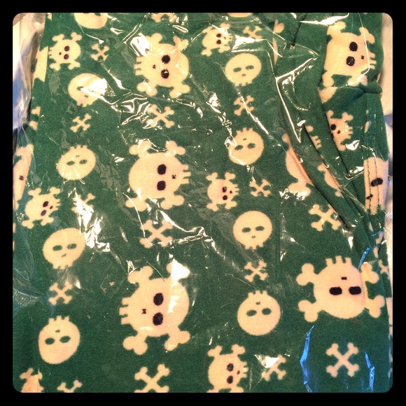 Lularoe OS Green Skulls
