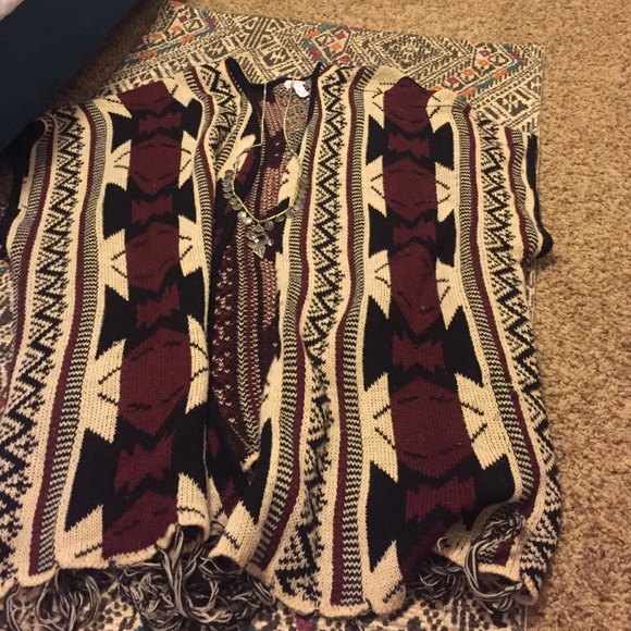 Amazing area printed tilt sweater!