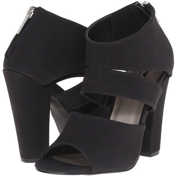 Black Thick Heeled Sandal - Picture 2 of 2