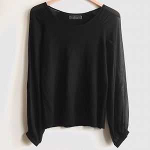 Velvet Sweater with Sheet Sleeves