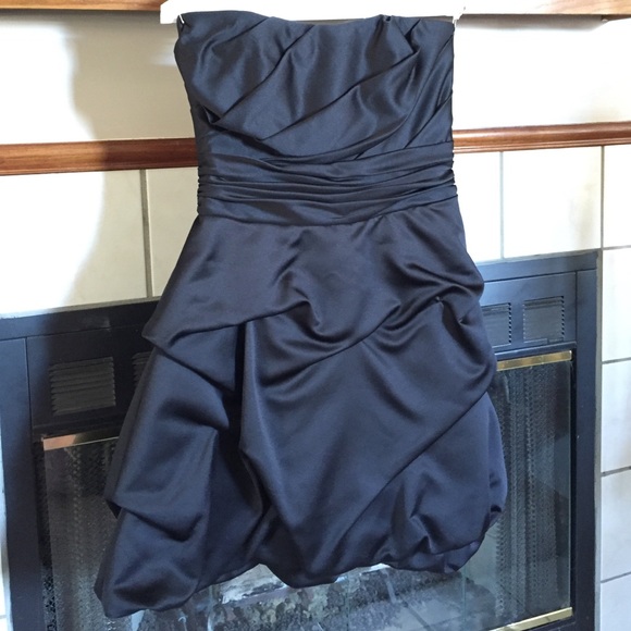 Black strapless dress - size 8