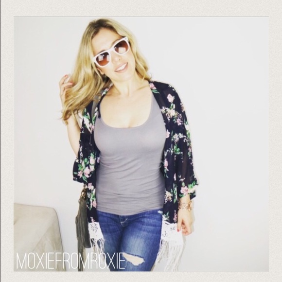 🍉 •new• floral fringe kimono - Picture 2 of 4