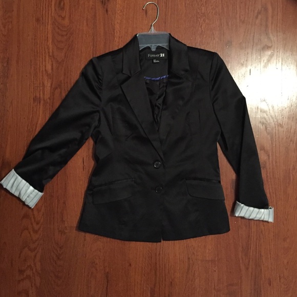 Black satin blazer small