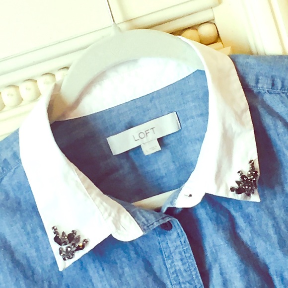 Jeweled-collar✨ LOFT chambray shirt