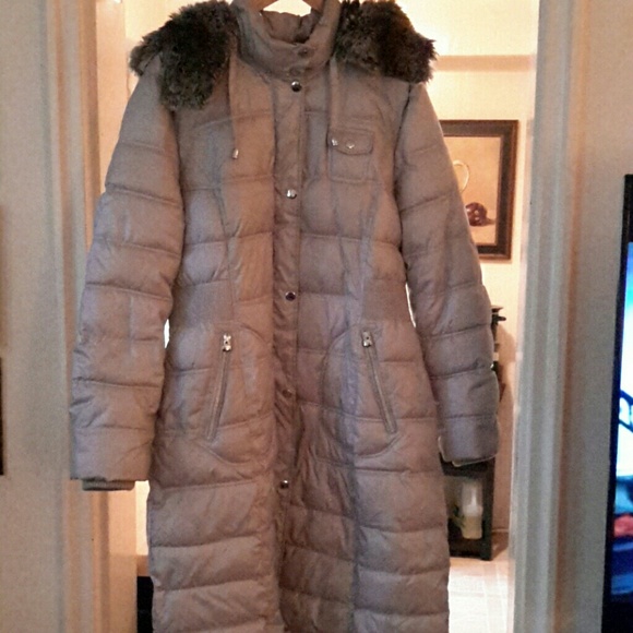 Long Quite Coat ( Film Price )