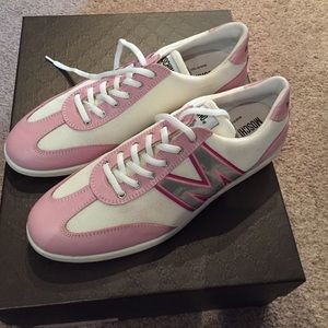 Vintage Moschino Sneaker🎀 & yes AUTHENTIC