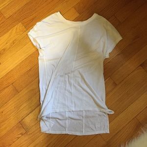 Lululemon tshirt barely worn!