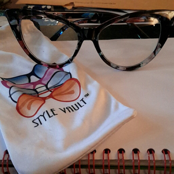 Cat Eye Glasses " Non Prescription "