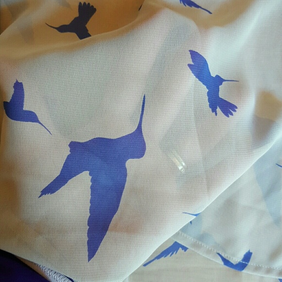 ADORABLE Beautiful Blouse - Picture 3 of 4
